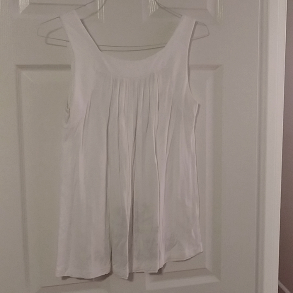 Loft small white flowy top - Picture 4 of 4